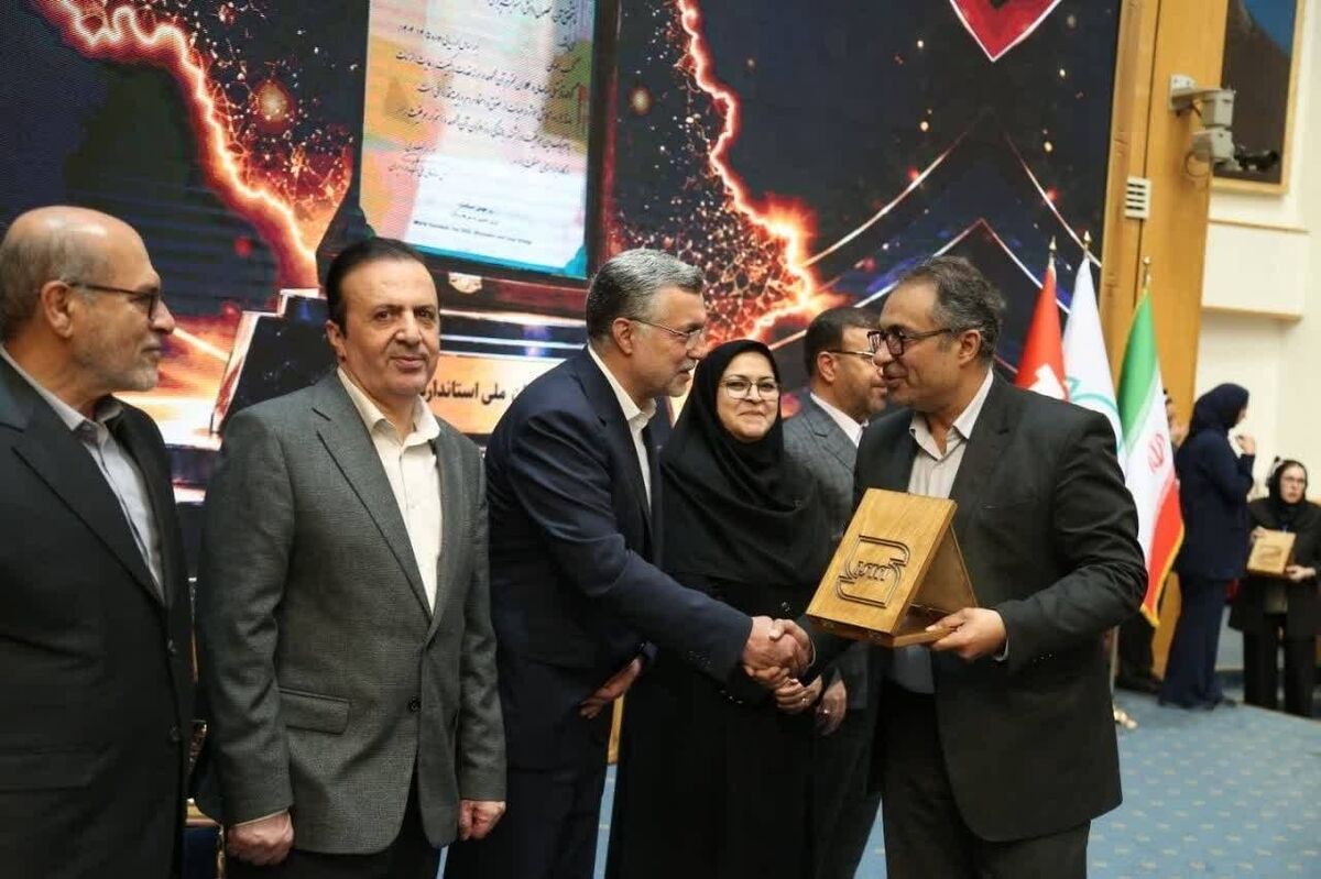 افتخاری دیگر برای فولاد خوزستان؛ امیر حسینی کلورزی دبیر تدوین استاندارد نمونه کشور شد

