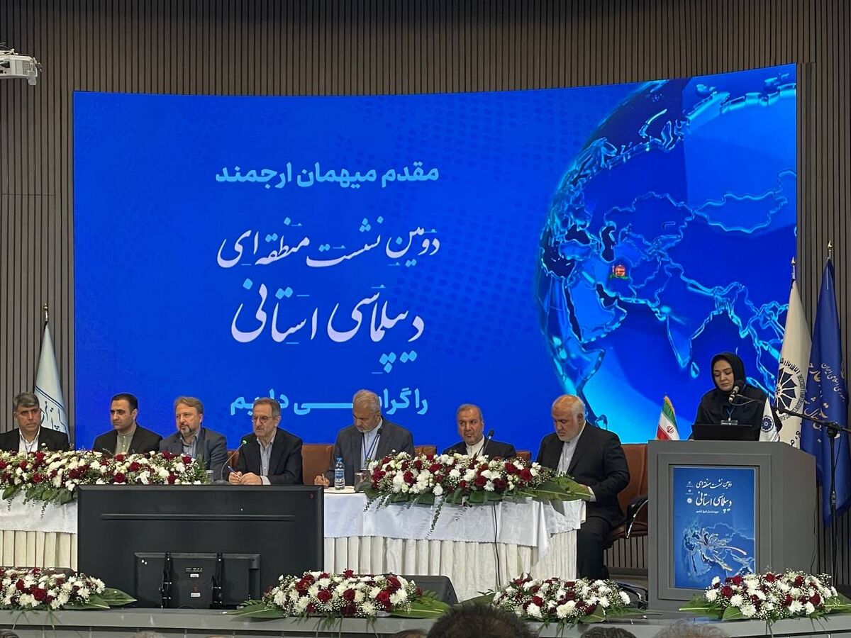 نیشابوری‌ها فینالیست بازی‌های فوتسال ایمیدرو شدند/فولاد خراسان و فولاد خوزستان، مدعی جام قهرمانی