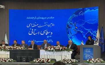 نیشابوری‌ها فینالیست بازی‌های فوتسال ایمیدرو شدند/فولاد خراسان و فولاد خوزستان، مدعی جام قهرمانی