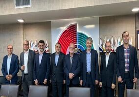 بازدید مشاور وزیر اقتصاد و دارایی از شرکت توکا فولاد
