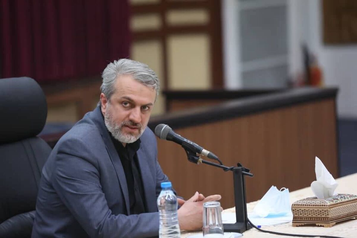 ارایه پیش نویس سند برنامه های سرمایه گذاری وزارت صمت در قالب ۴۰۰ پروژه/ درخواست از نهادهای سرمایه گذار برای تامین مالی، شناسایی فرصتها و موانع سرمایه گذاری/ گسترش سهامداری مردم و توجه به آمایش سرزمینی