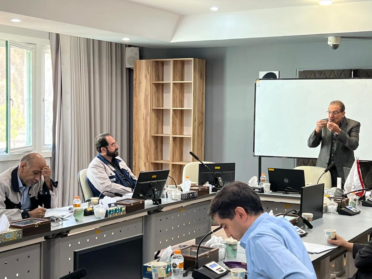 برگزاری دوره آموزشی استانداردسازی گزارش های علمی-صنعتی بخش فرآوری