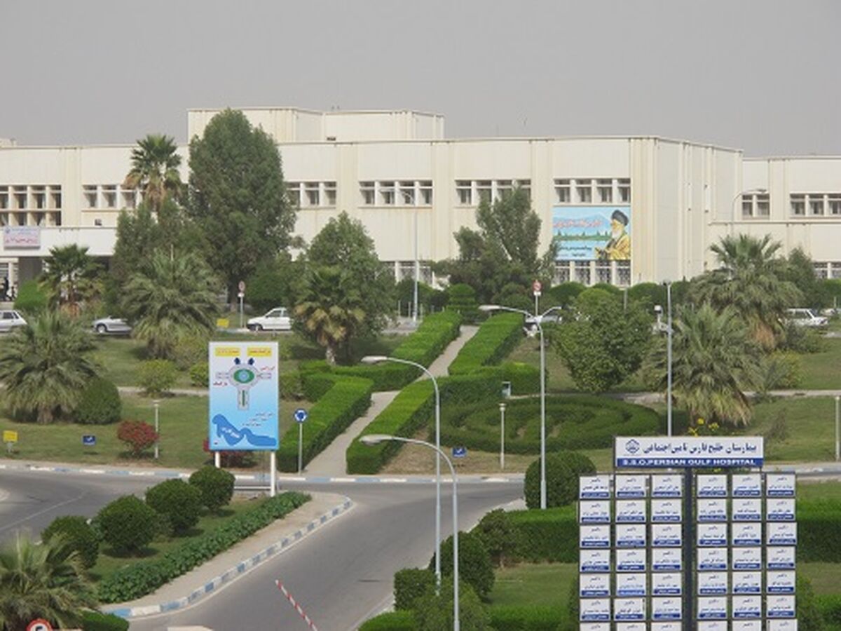 بازدید مدیرعامل فولاد هرمزگان از بیمارستان خلیج فارس بندرعباس و تقدیر از مدافعان سلامت